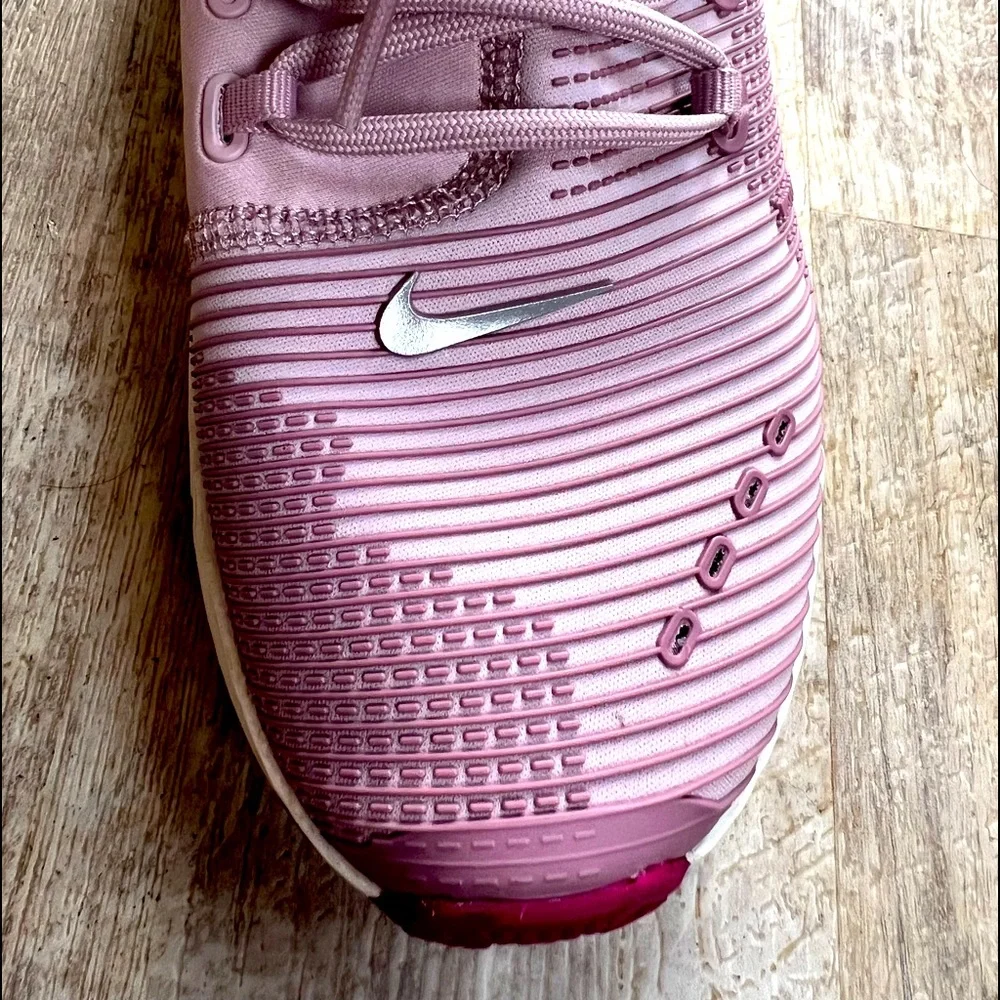 Nike zoom sneakers